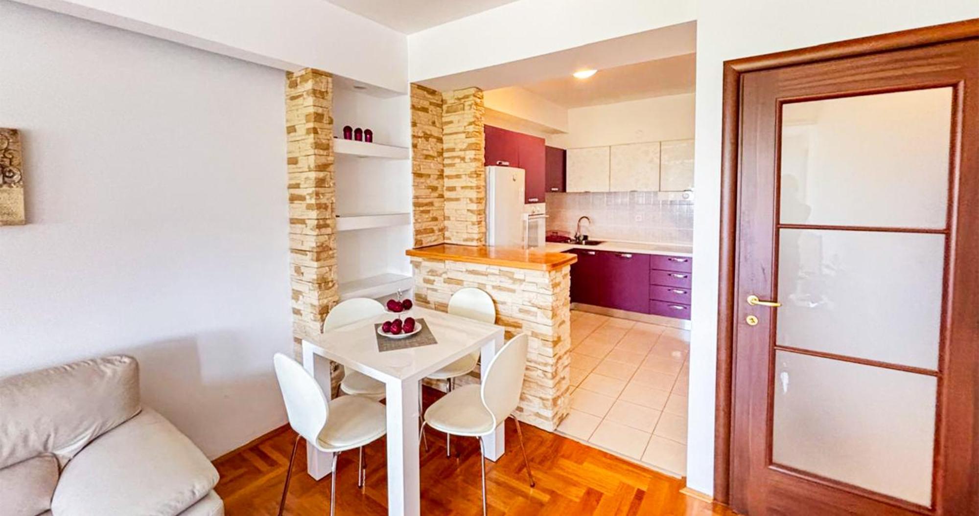 Apartment Stylish One Bedroom *